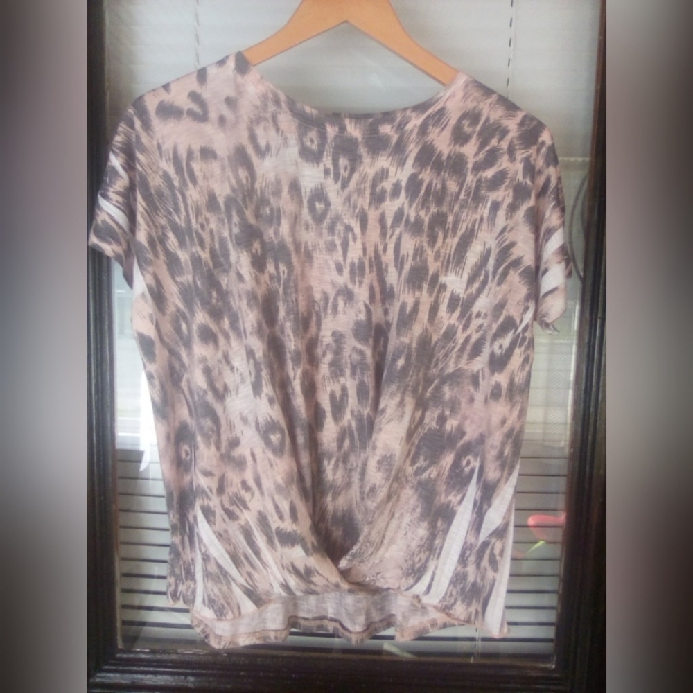 Tryst pink and Gray cheetah print wrap top NWOT